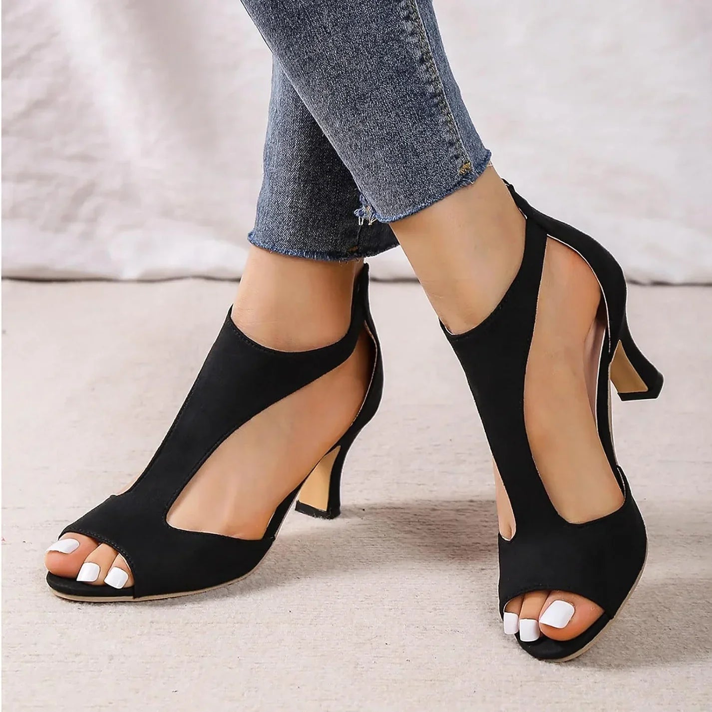 Elegant High Heel Support