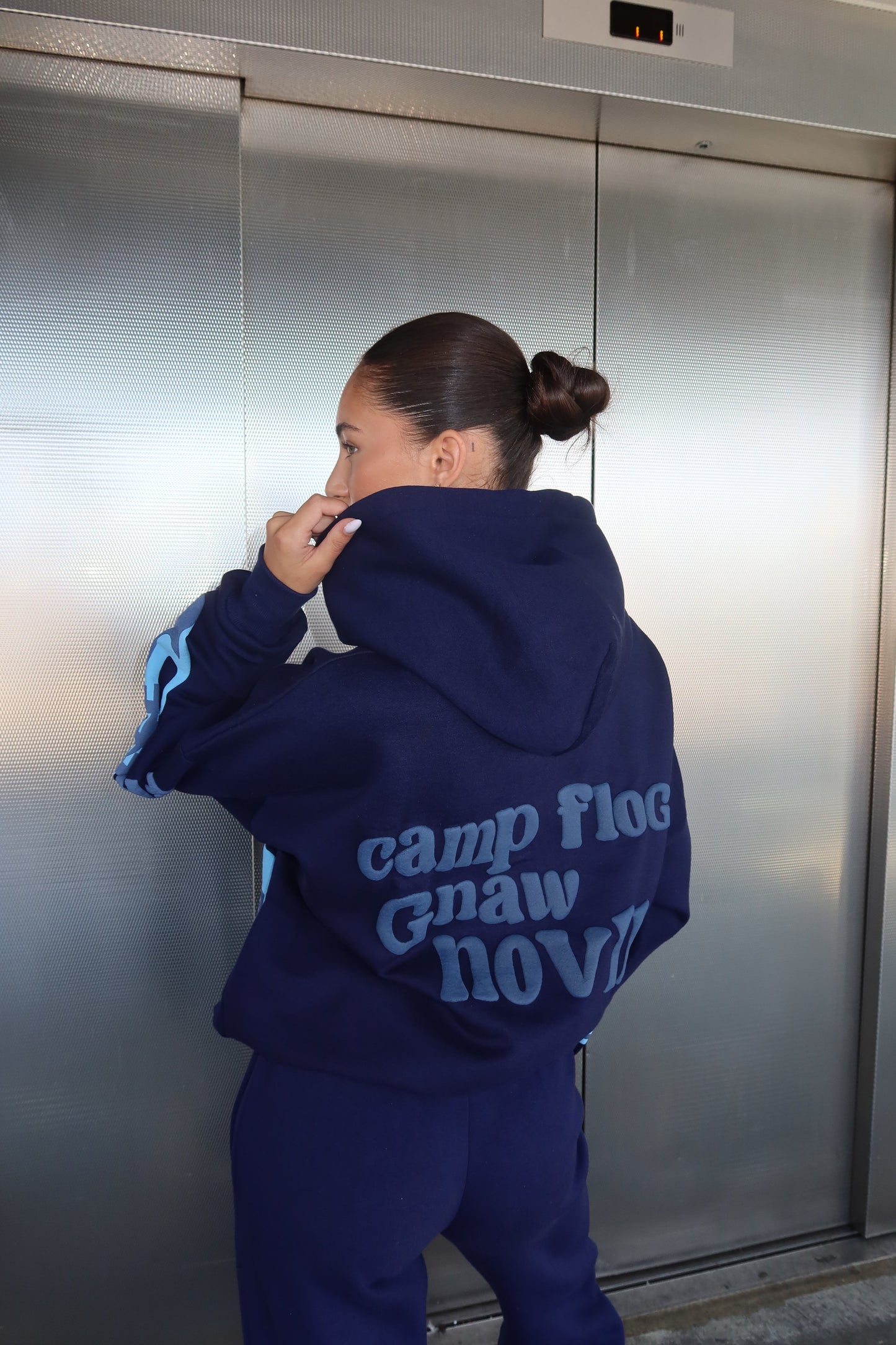 SHEVANI | LUCKY ME I SEE GOHSTS TRACKSUIT (volledige tracksuit)