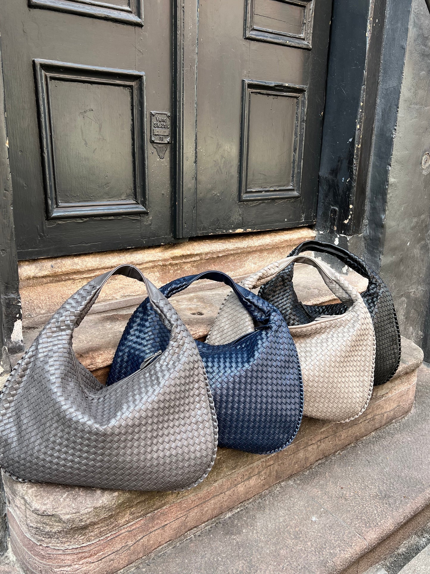 MARY - Must have Tas