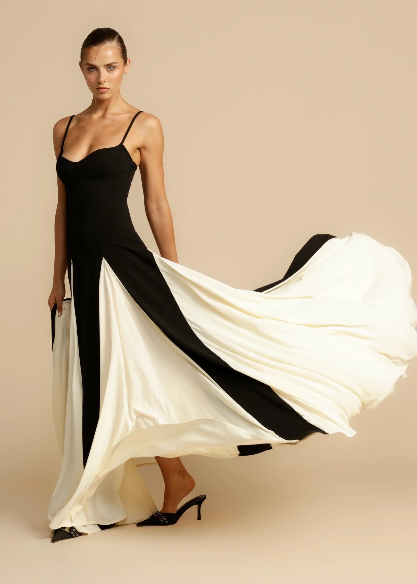 MAUD - Elegante Twee Kleurige Maxi Jurk Losse Jurk StyleSpectrums