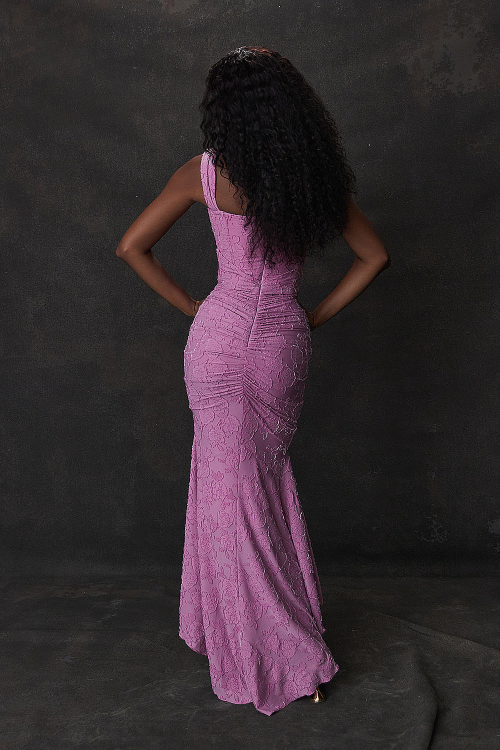 RACHEL - de Elegante en Modieuze Jurk Hourglass StyleSpectrums