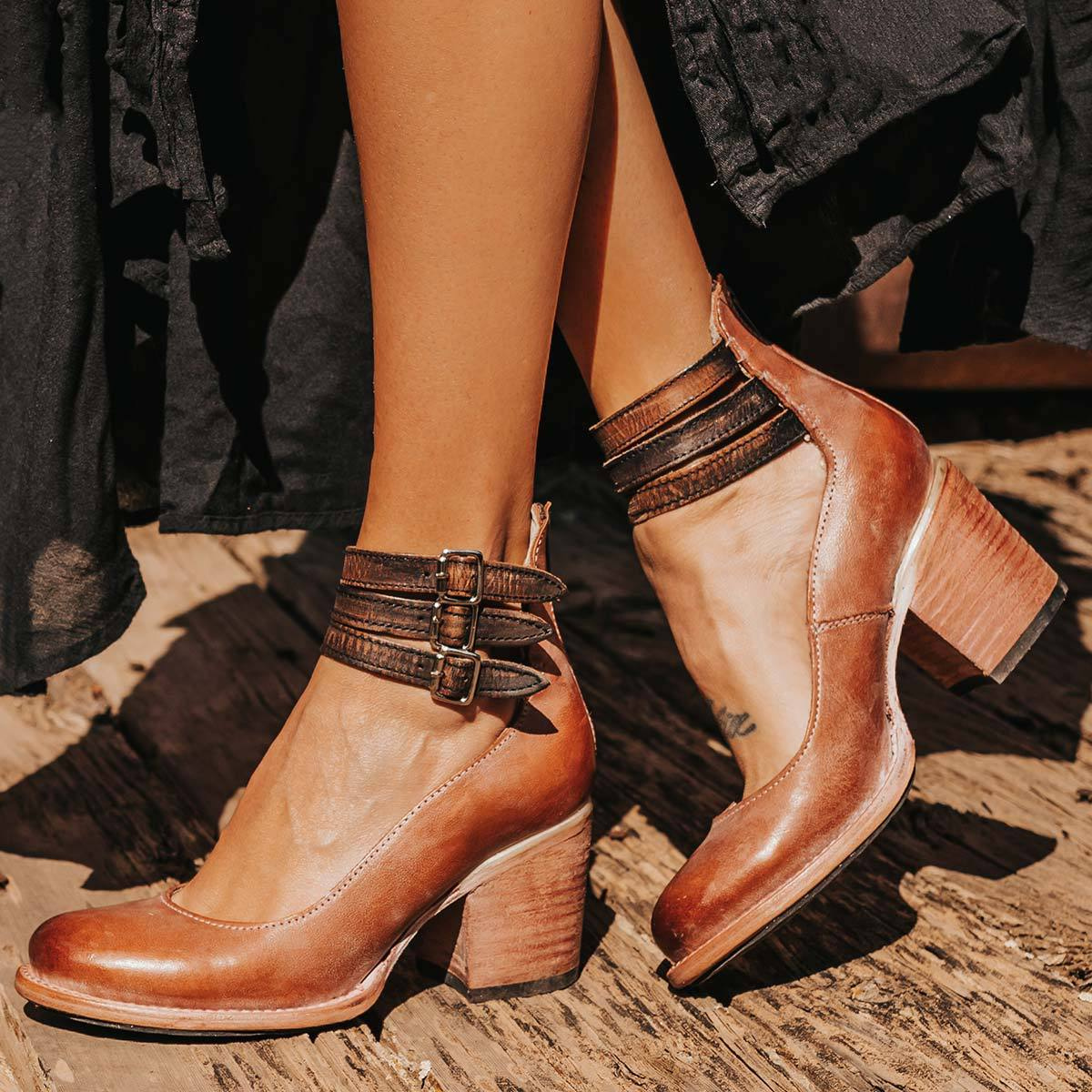LARISA | ELEGANTE CLARISSE LAARS