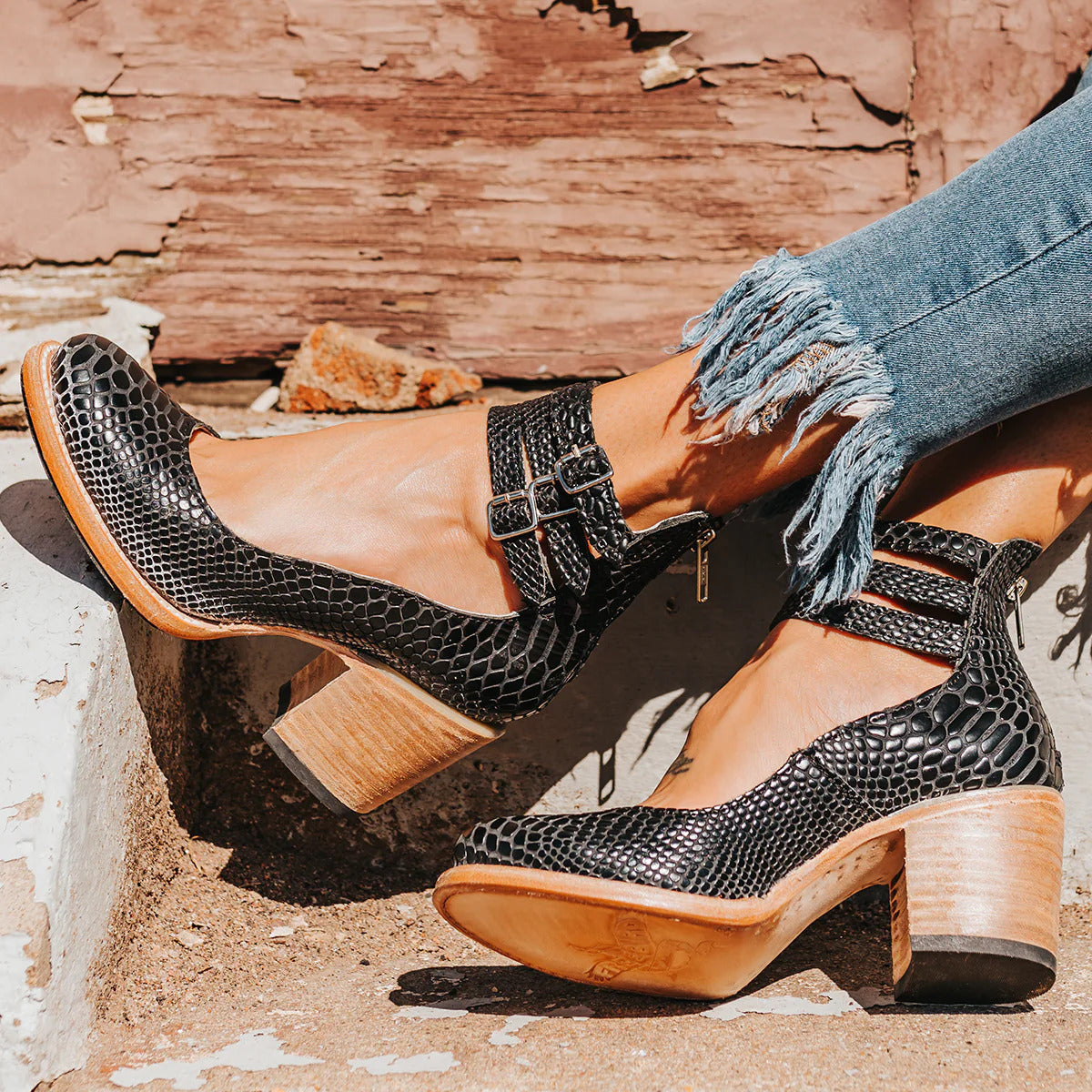 LARISA | ELEGANTE CLARISSE LAARS