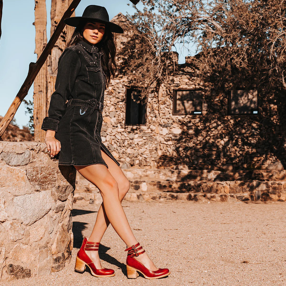 LARISA | ELEGANTE CLARISSE LAARS