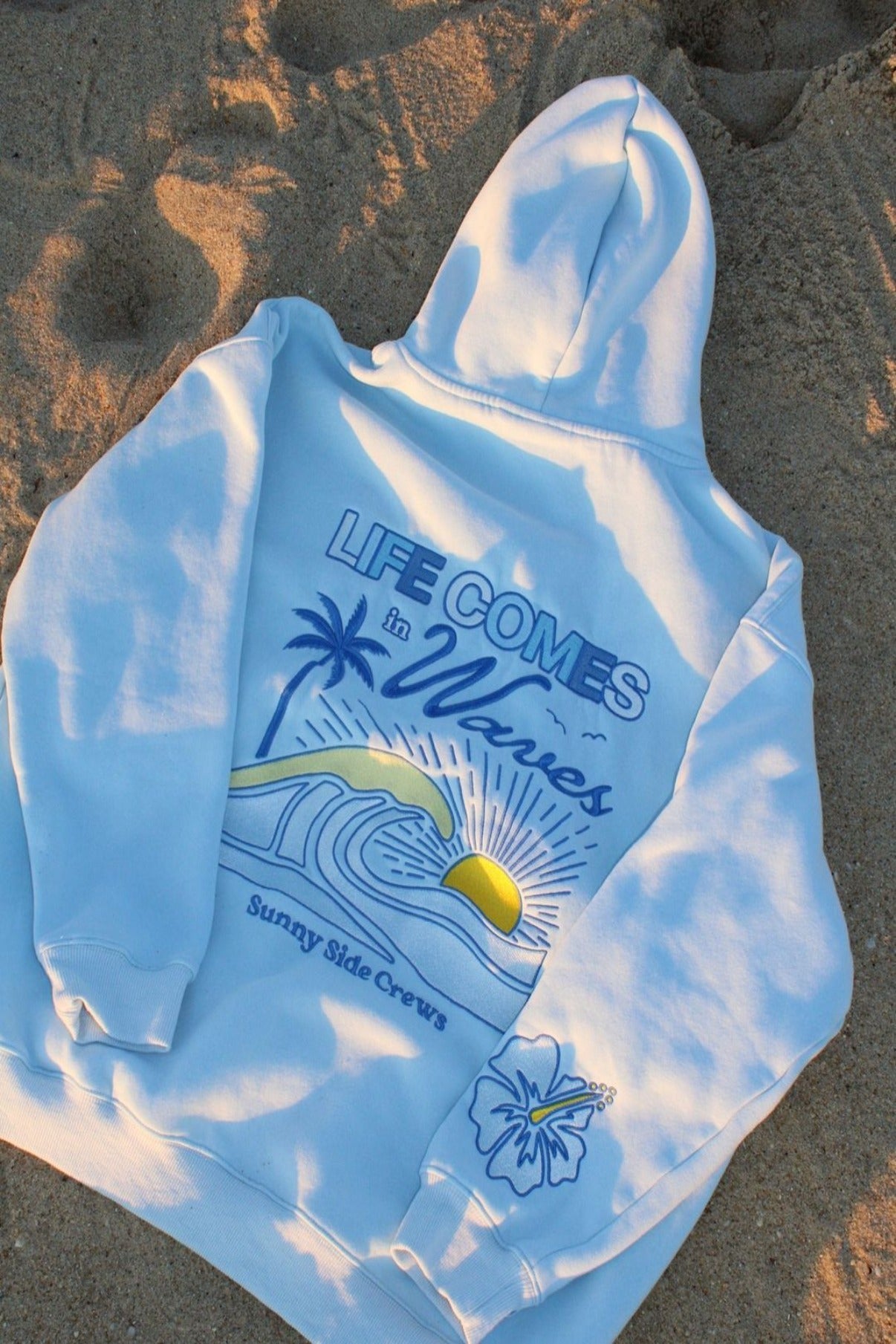 LOLA | Life Comes In Waves Hoodie ( 1 + 1 Gratis )