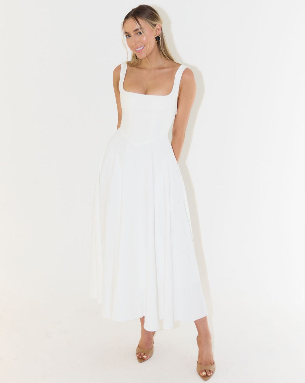 NEVA - Comfortabele Witte Midi Jurk Losse Jurk StyleSpectrums