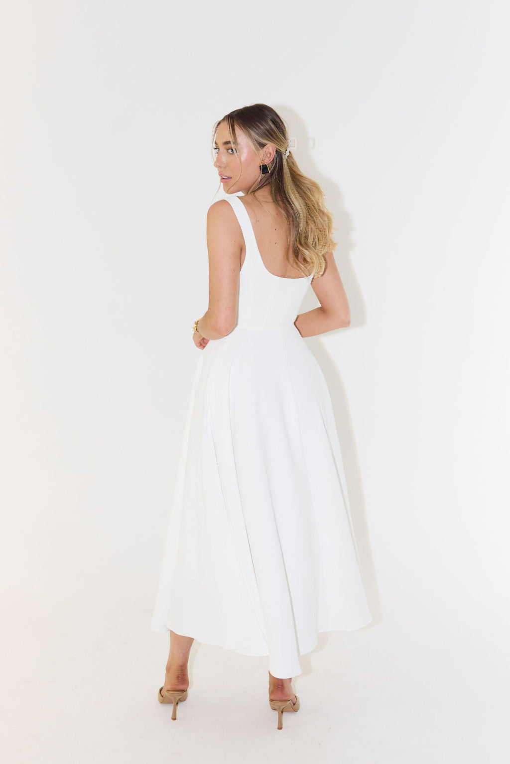 NEVA - Comfortabele Witte Midi Jurk Losse Jurk StyleSpectrums